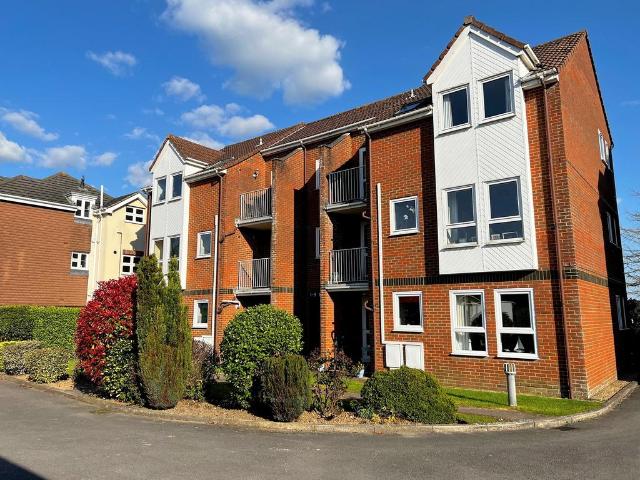 Flat for sale in Old Milton, Ashurst Bridge