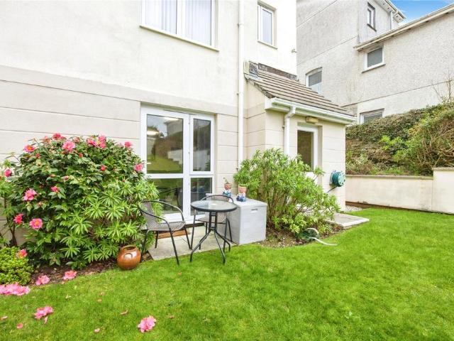 Flat for sale in Newquay, Cornwall