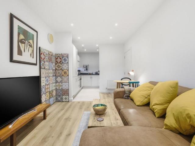 Flat for sale in Leyton, Greater London
