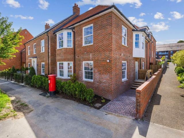 Flat for sale in The Soke, New Alresford