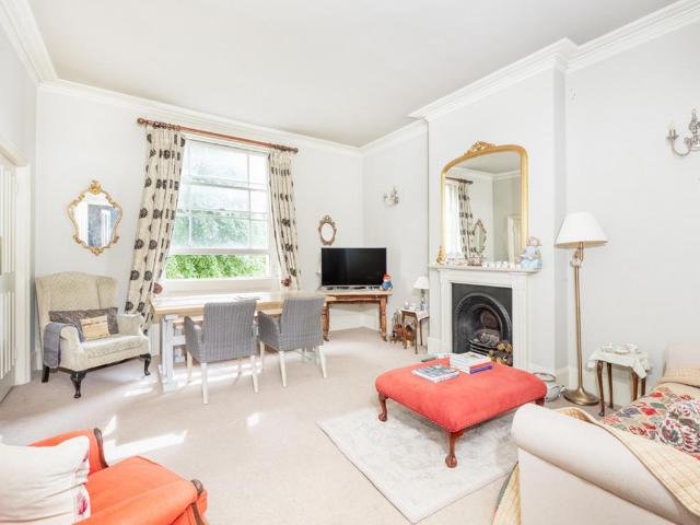Flat for sale in City of Westminster, Greater London