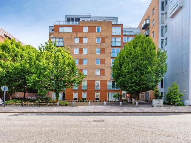 Flat for sale in St Mary's, City Of Southampton