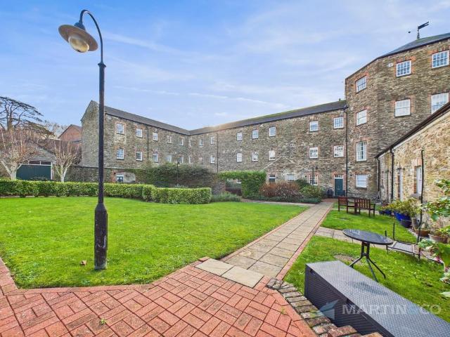 Flat for sale in Trelander, Penweathers