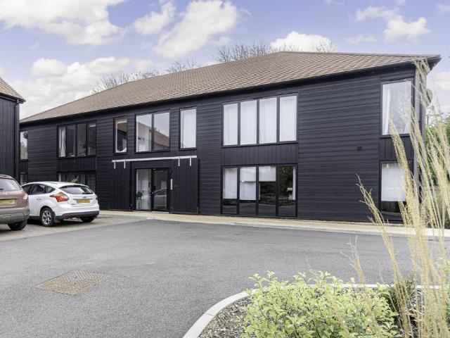 Flat for sale in Folkestone, Kent