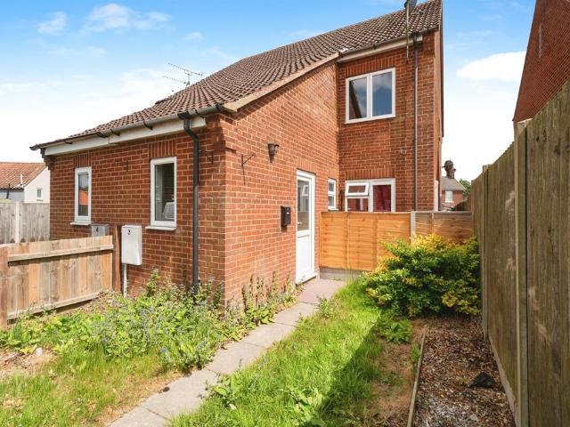 Flat for sale in Comers, Norfolk