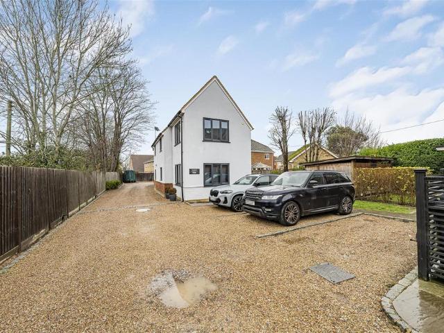 Flat for sale in Bray