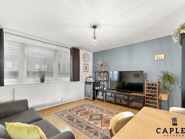 Flat for sale in South Woodford, Isle Of Man