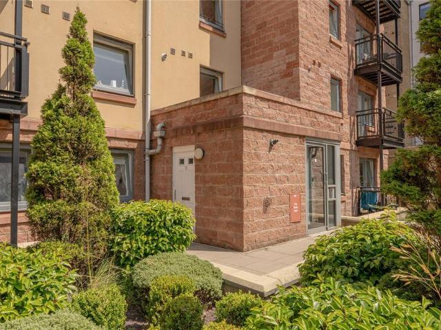 Flat for sale in Moat, Slateford