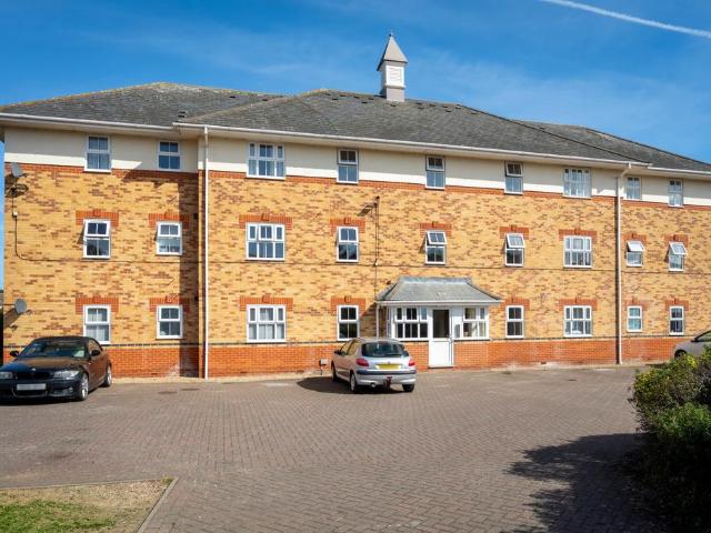 Flat for sale in Hythe, Colchester