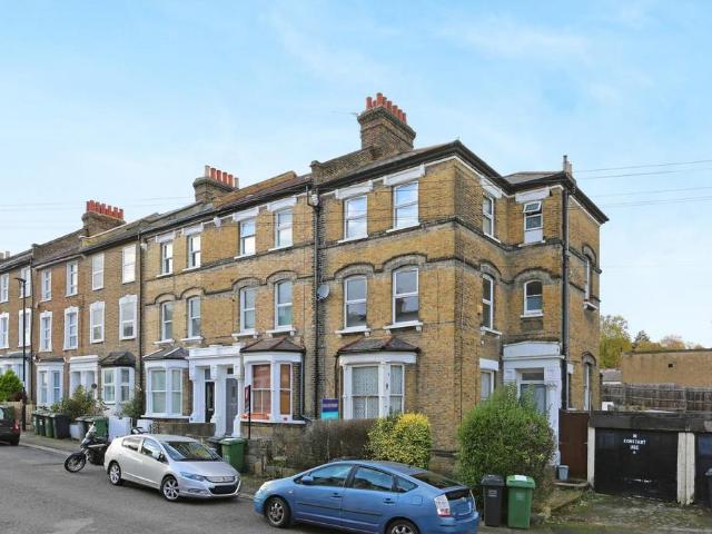 Flat for sale in Upper Sydenham, Greater London