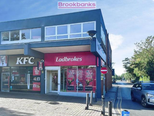 Flat for sale in Swanley, The Butts
