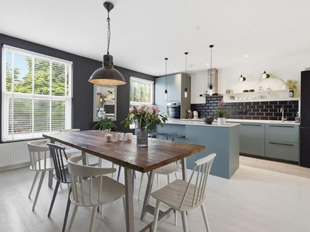 Flat for sale in Greater London