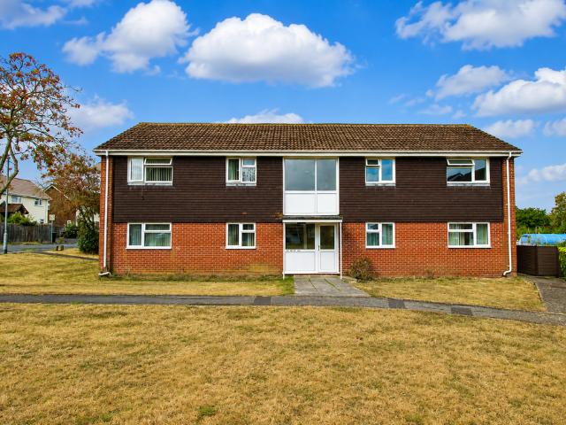 Flat for sale in Street, Somerset