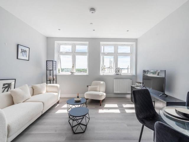 Flat for sale in Greater London