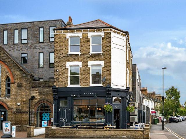 Flat for sale in London Borough of Lewisham, Brockley