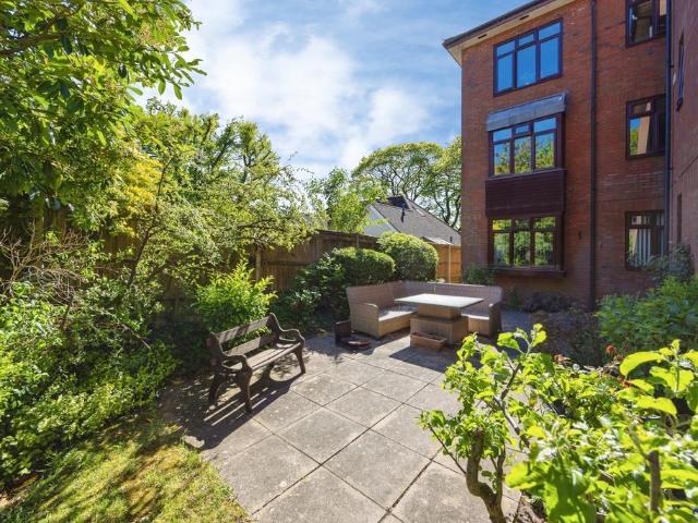 Flat for sale in Kingswood Firs, Bolton Low Houses