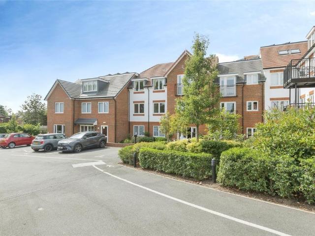 Flat for sale in Swanley, The Butts