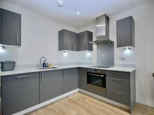 Flat for sale in Peckham, Greater London
