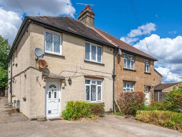 Flat for sale in Red Hill, Surrey