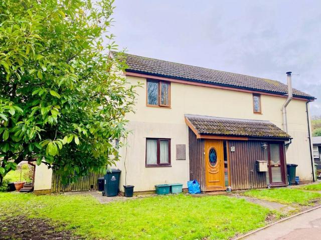 Flat for sale in Bromsberrow Heath, Gloucestershire