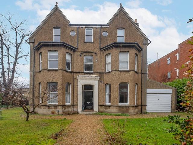 Flat for sale in Surbiton, Isle Of Man