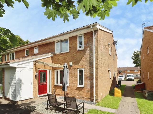 Flat for sale in Yate, South Gloucestershire