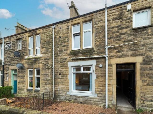 Flat for sale in Callendar Park, Scotland