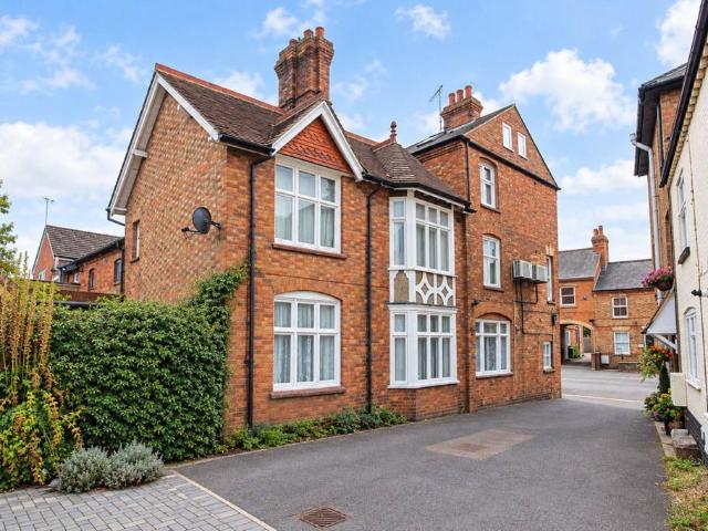Flat for sale in Winslow, Buckinghamshire