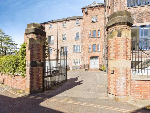Flat for sale in Wrexham, Wales