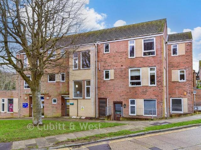 Flat for sale in Coldean, Stanmer