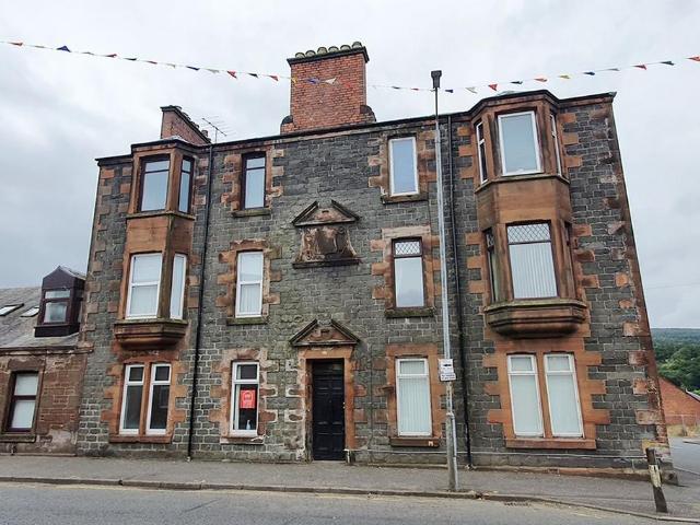 Flat for sale in Darvel