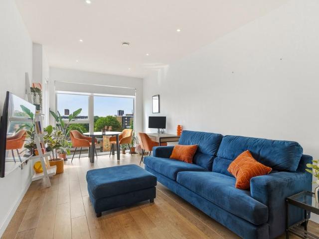 Flat for sale in Clapton, Lower Clapton
