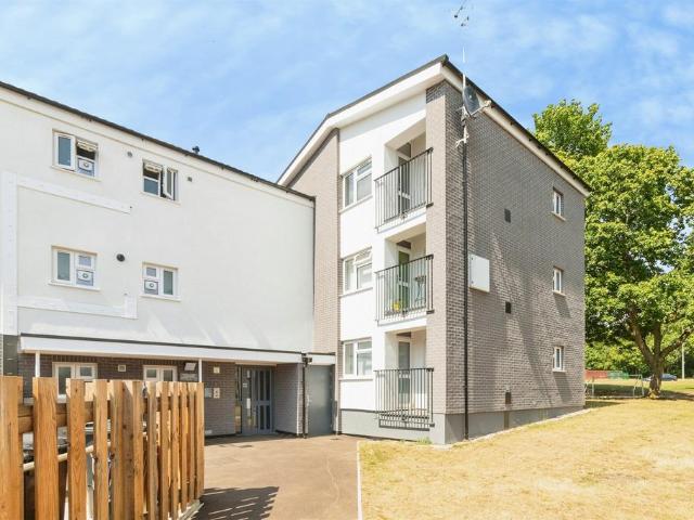 Flat for sale in Bedwell, Shephall