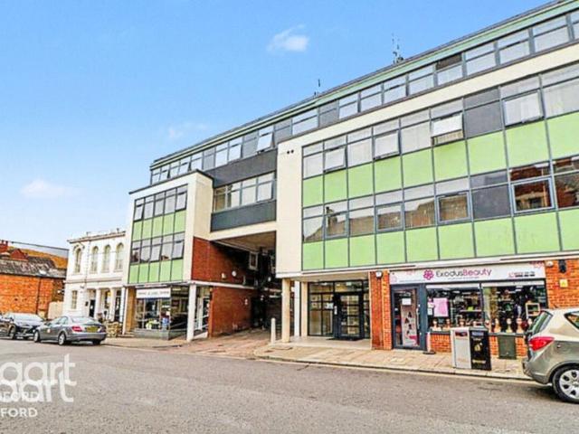 Flat for sale in Castle, Bedford