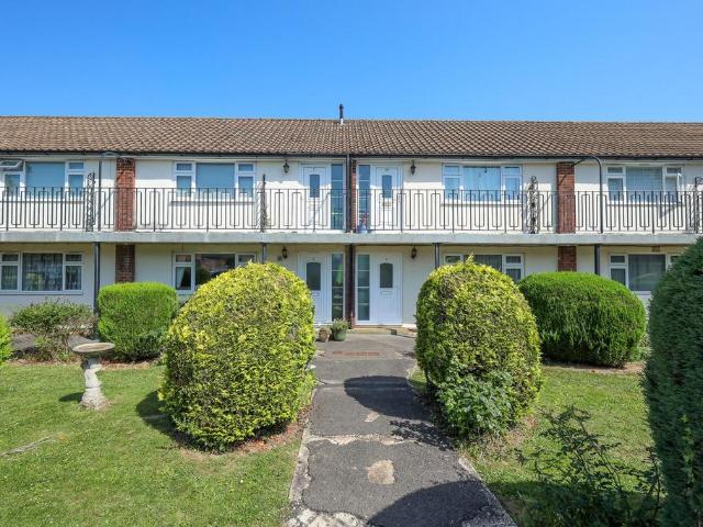 Flat for sale in World's End, Perryfields
