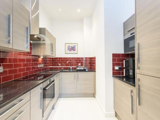 Flat for sale in South Hampstead, Greater London