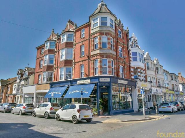 Flat for sale in Central, Heathlands
