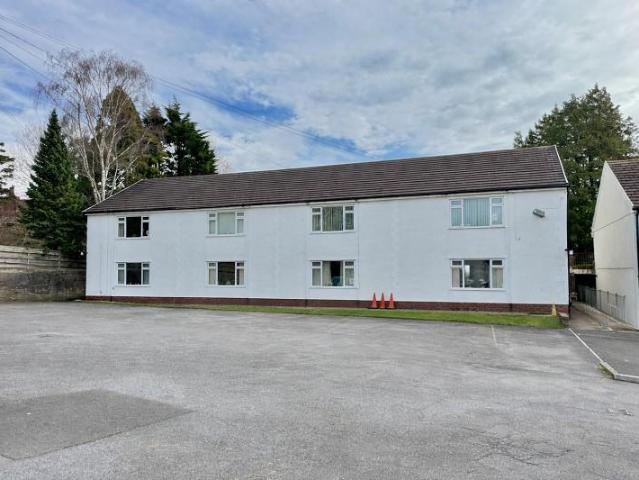 Flat for sale in Nangreaves, Wales