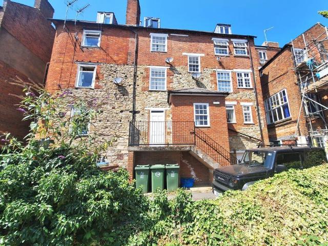 Flat for sale in Buckingham, Buckinghamshire