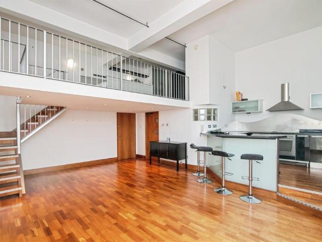 Flat for sale in Dixons Green, West Midlands