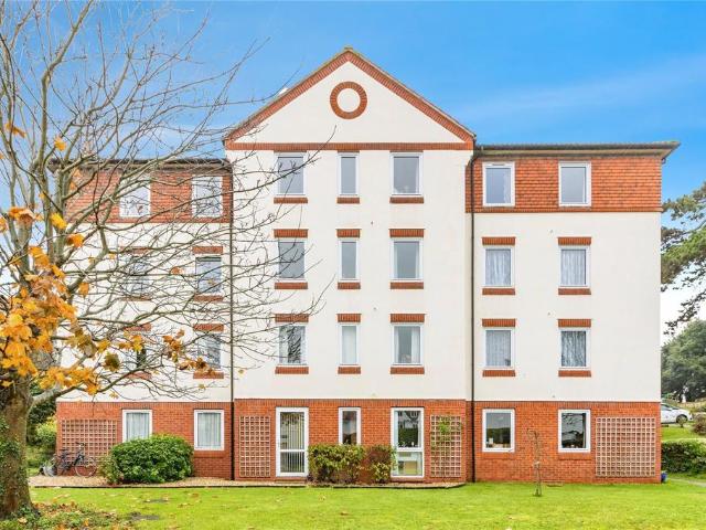 Flat for sale in Livermead