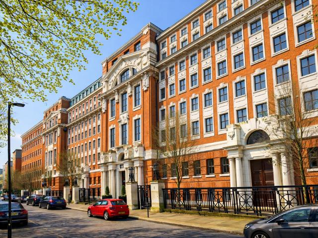 Flat for sale in Holloway, Greater London