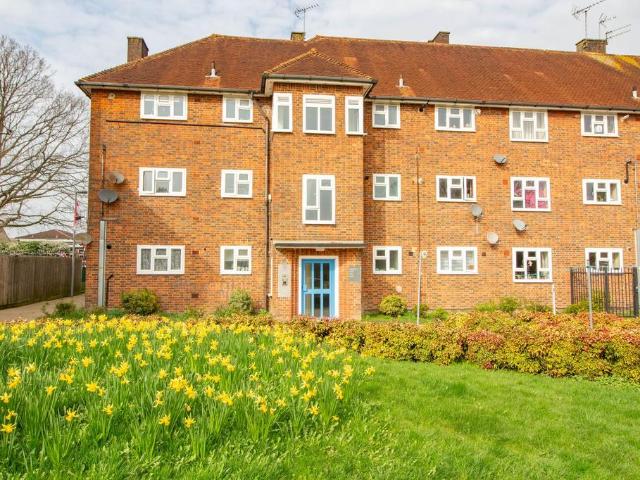 Flat for sale in Watford Rural, Batchworth