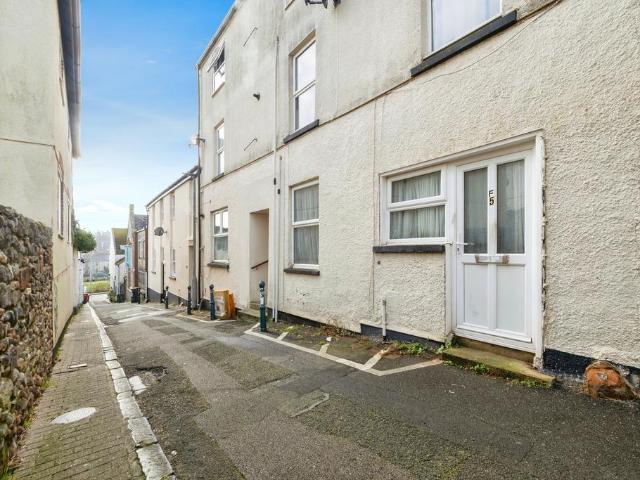 Flat for sale in Dawlish, Bridford
