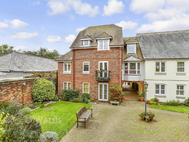 Flat for sale in Oad Street, Kent