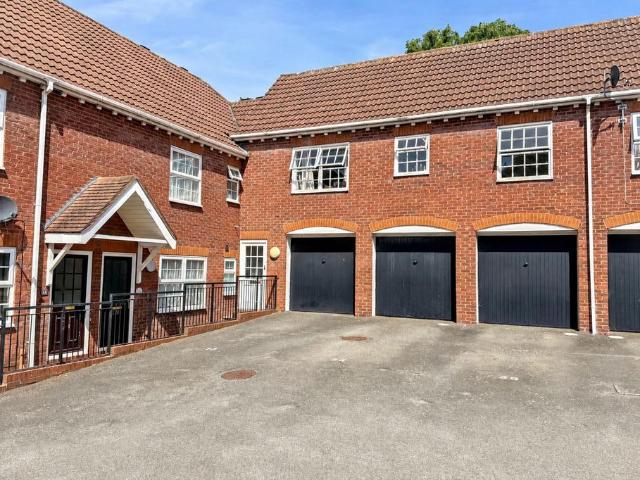 Flat for sale in Peterborough