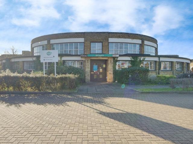 Flat for sale in Rochford, Barling
