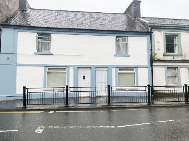 Flat for sale in Kilbirnie, Scotland