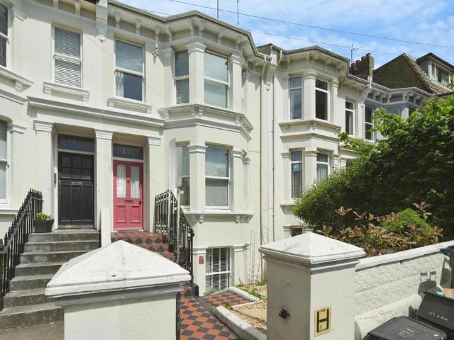 Flat for sale in Round Hill, Brighton & Hove