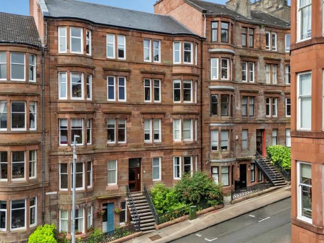 Flat for sale in Partick, Scotland